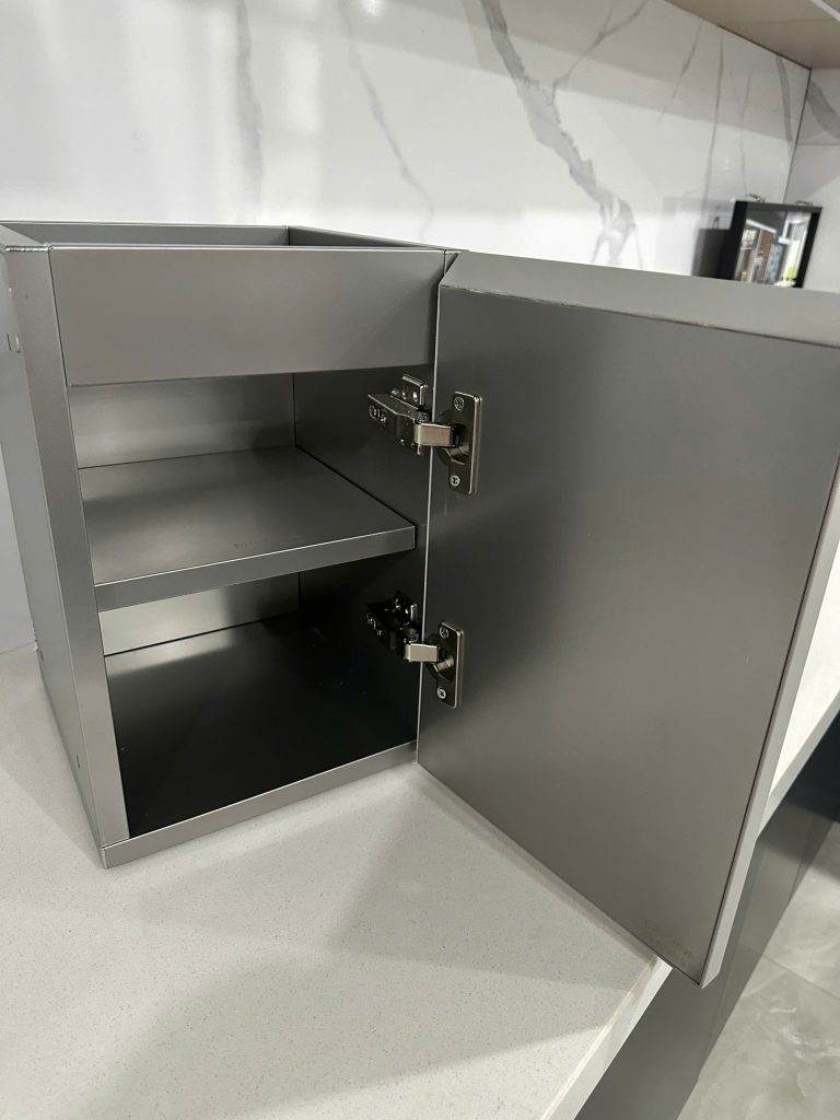 TỦ BẾP INOX LÀ GÌ ? z6135730212669 498e116c3f800c8ae90b10e2db57754f